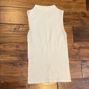 Everlane White Sleeveless Tank Top